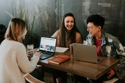 Building Online Learning Platforms on Alpine Linux 🎓